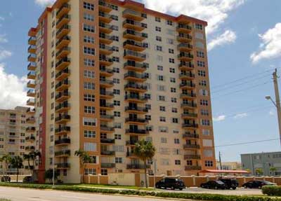 Oxford Towers Condominiums for Sale and Rent